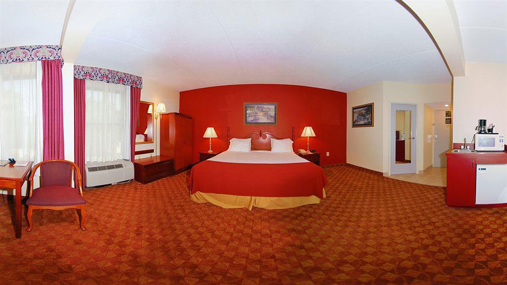Red Roof Inn & Suites Columbus West Broad Екстер'єр фото
