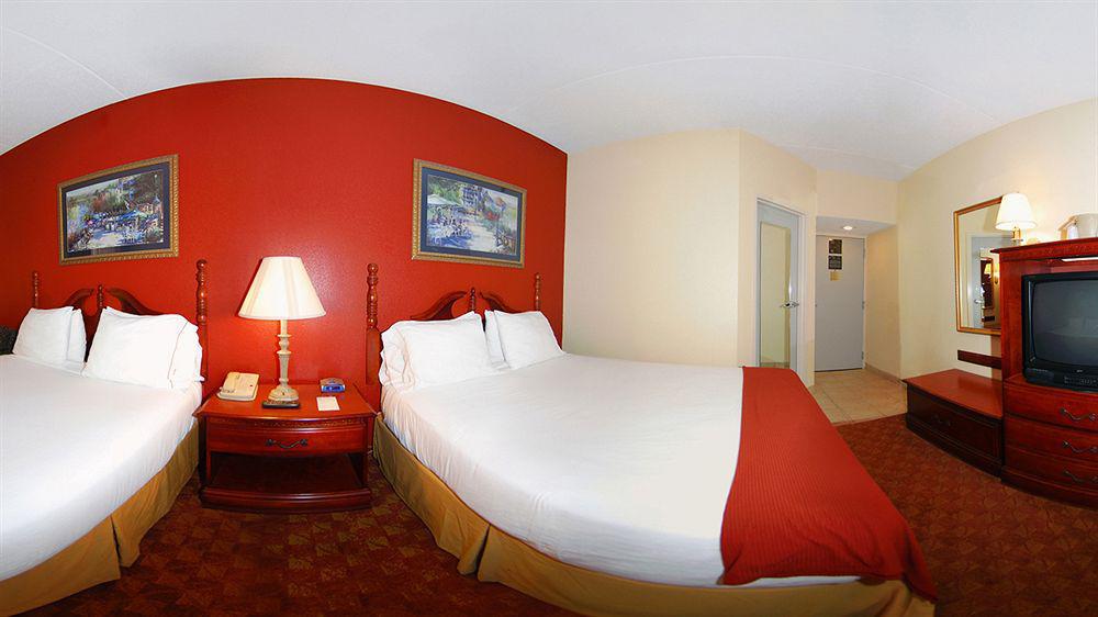Red Roof Inn & Suites Columbus West Broad Екстер'єр фото