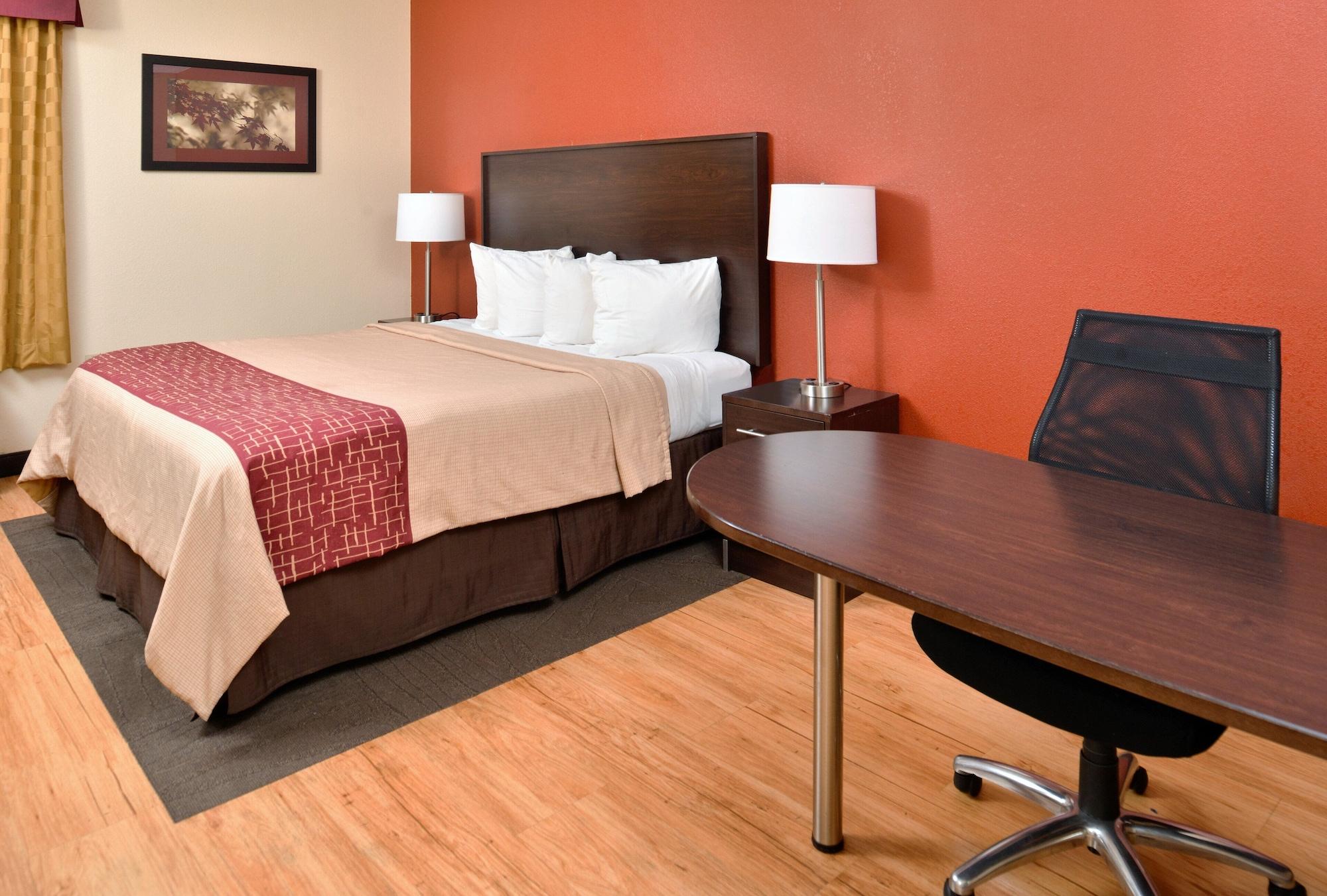 Red Roof Inn & Suites Columbus West Broad Екстер'єр фото