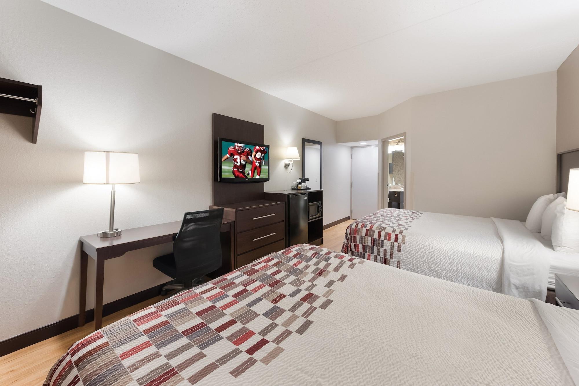 Red Roof Inn & Suites Columbus West Broad Екстер'єр фото
