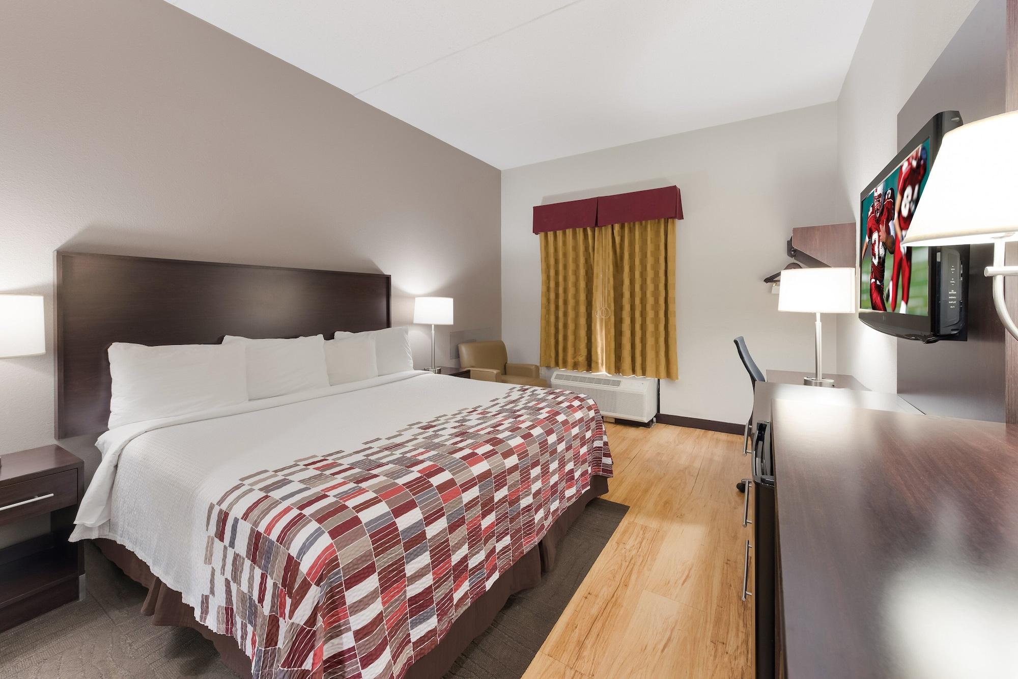 Red Roof Inn & Suites Columbus West Broad Екстер'єр фото