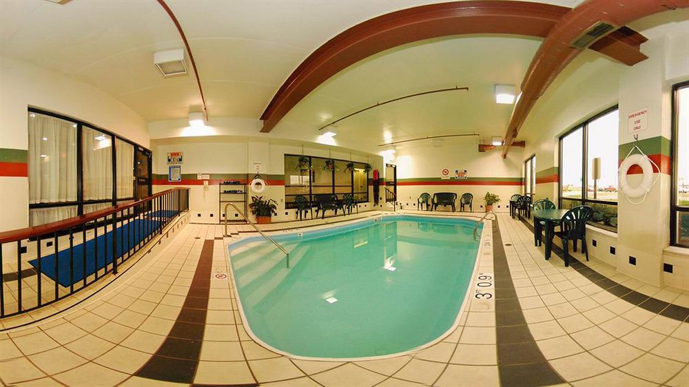 Red Roof Inn & Suites Columbus West Broad Екстер'єр фото